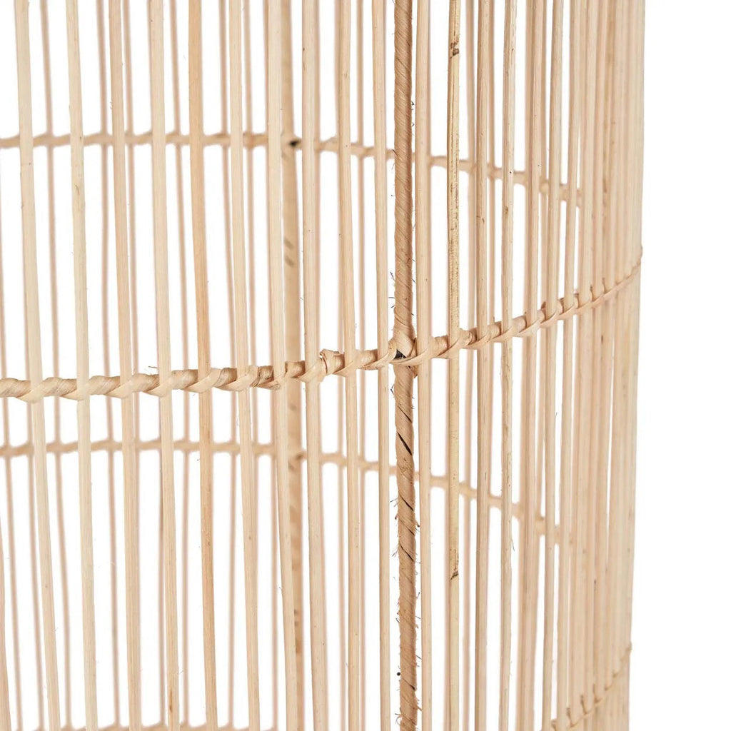 Gros plan sur les baguettes verticales et les cerclages horizontaux