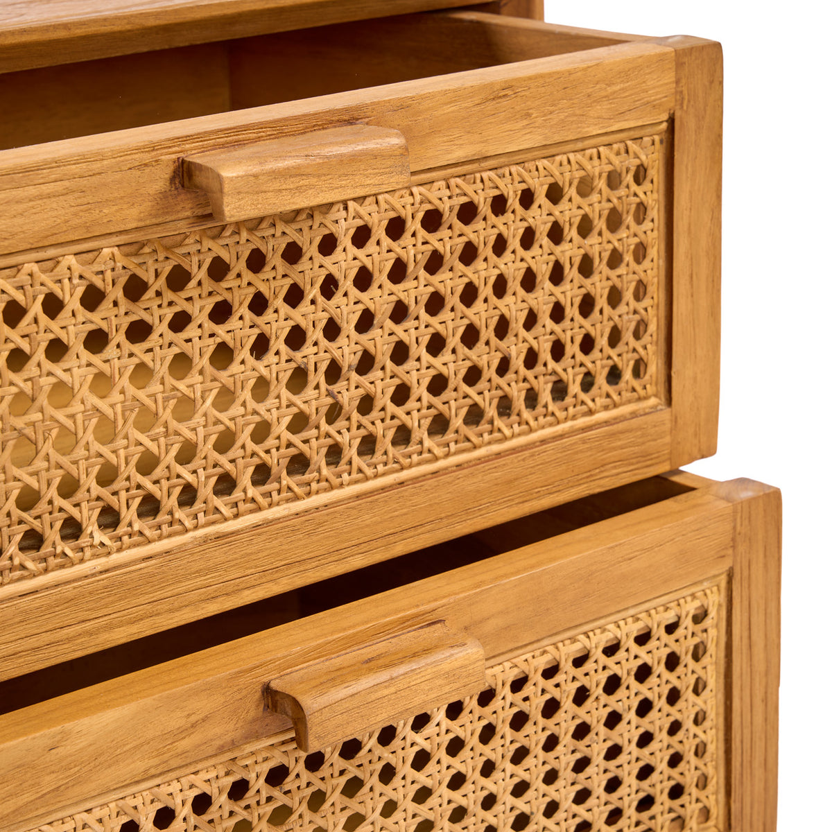 Tiroir supérieur de la table de chevet Harmony ouvert, montrant l'intérieur et la poignée en bois