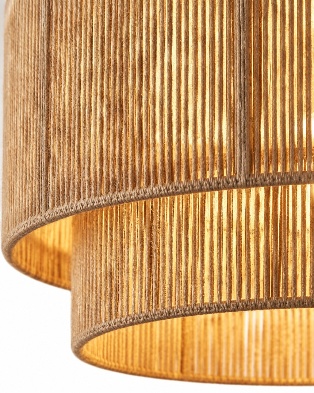 Détail de l'enroulement de corde de chanvre du luminaire Duna