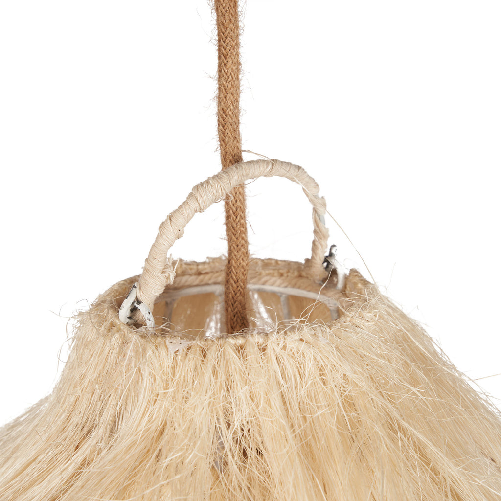 Détail de la partie haute de l'abat-jour Rami XL, arceau tressé et cordage de suspension