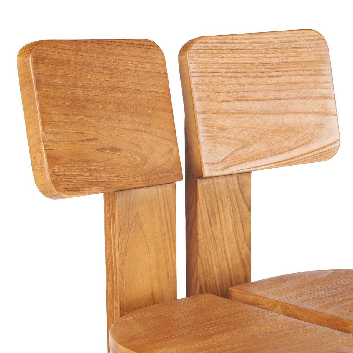 Détail du double dossier en teck du tabouret Sama Sama et de son assise