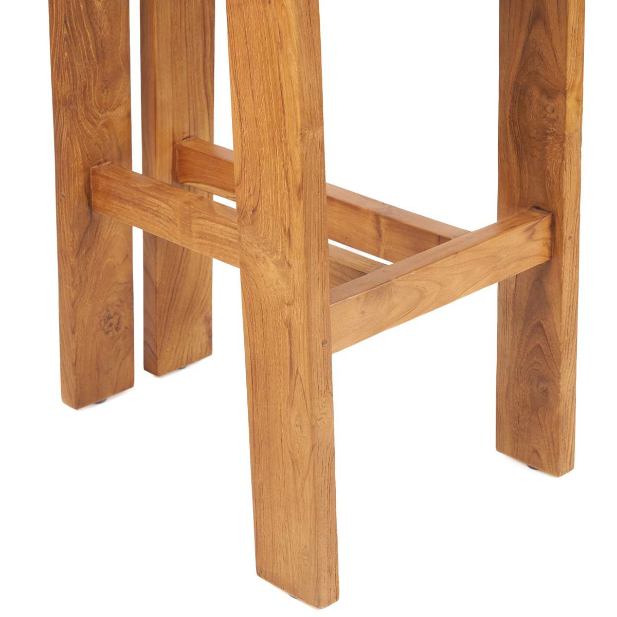 Détail du piètement et des traverses formant repose-pieds du tabouret Sama Sama