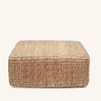 Pouf carré en jacinthe d'eau tressée, vue de face