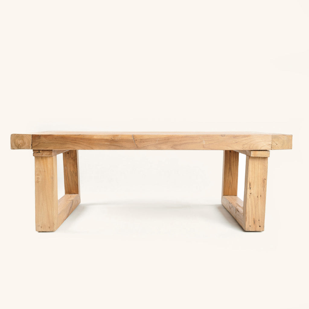 Table basse en teck vue de profil, épaisseur du plateau